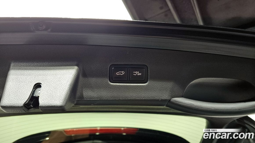 Kia Carnival 9-Seater Signature, 2023