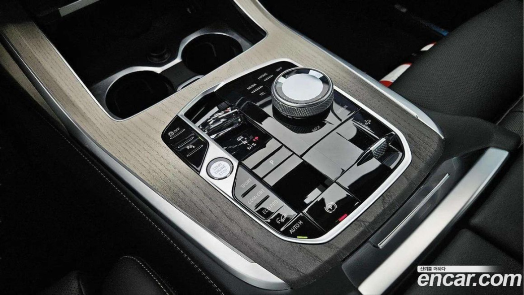 BMW X7 xDrive 40i Design Pure Excellence 7-Seater, 2025