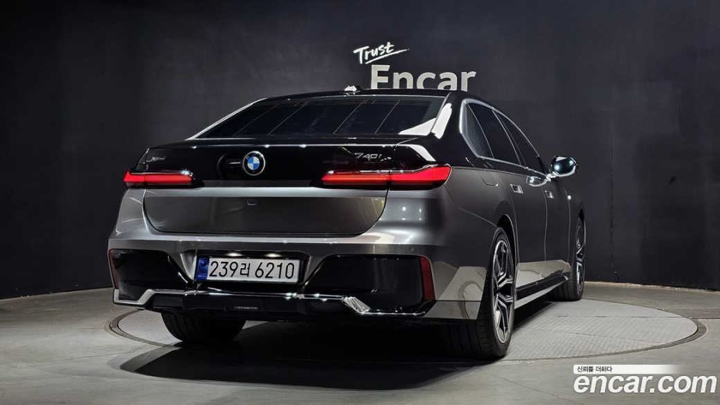 BMW 7-Series 740i xDrive M Sport, 2025