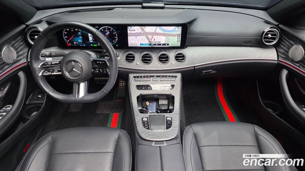 Mercedes-Benz E-Class E350 4MATIC AMG Line, 2023