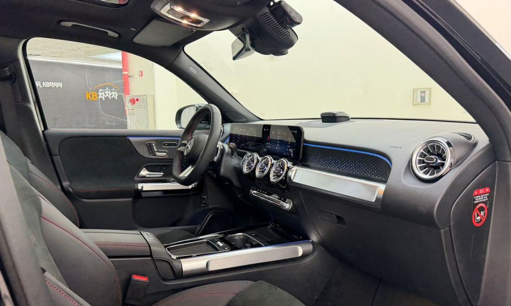 Mercedes-Benz GLB-Class GLB250 4MATIC, 2025
