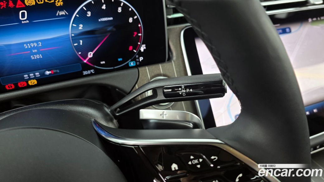 Mercedes-Benz E-Class E300 4MATIC Exclusive, 2025