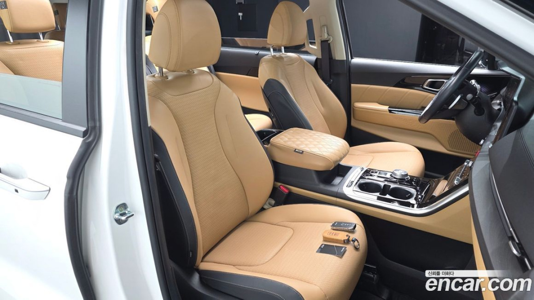 Kia Carnival 9-Seater Signature, 2023