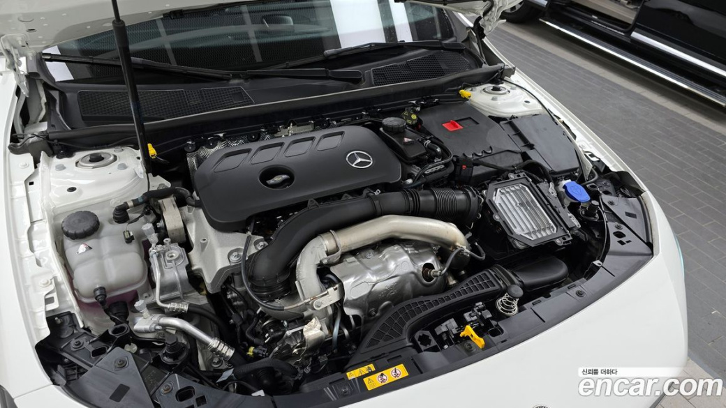 Mercedes-Benz A-Class A220 Hatchback, 2025