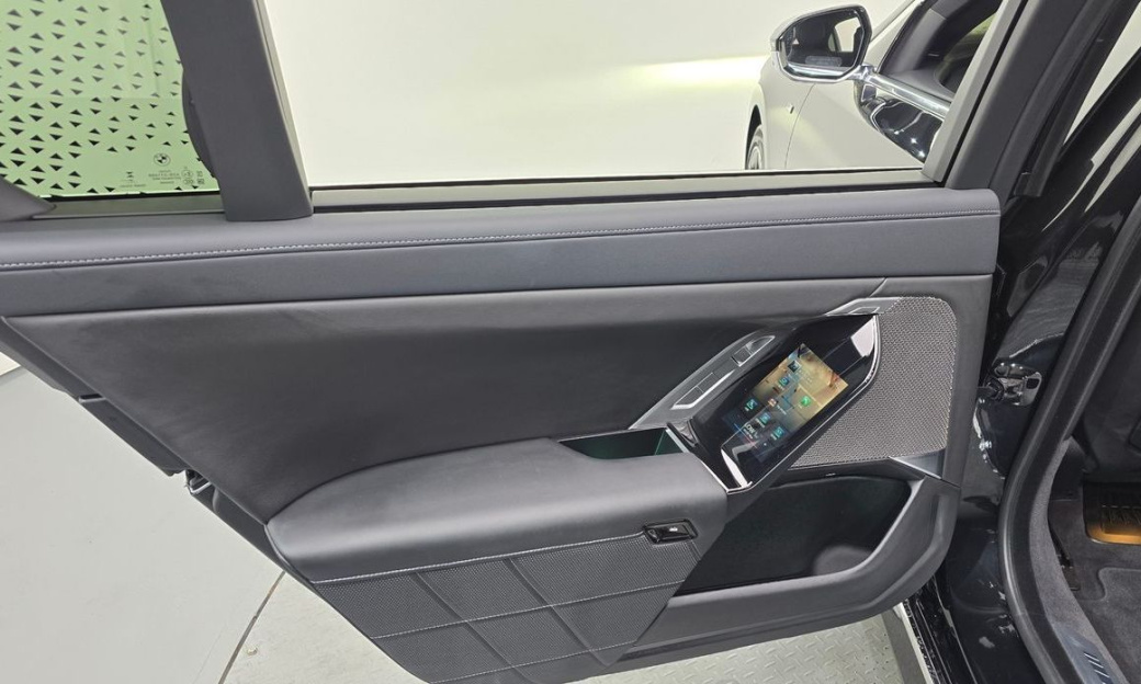 BMW 7-Series 740d xDrive M Sport, 2025