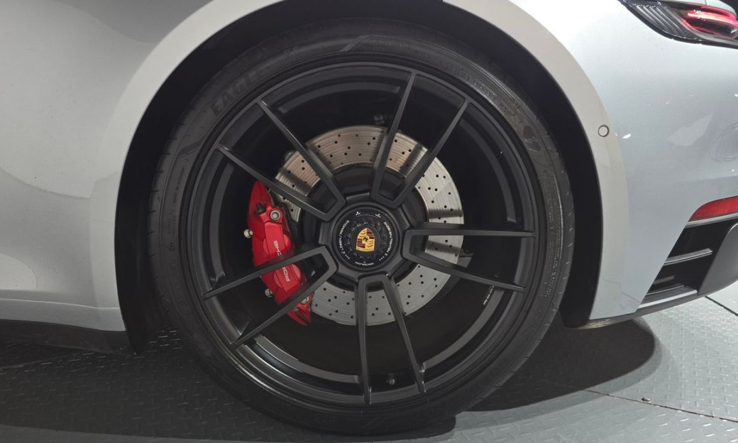 Porsche 911 Carrera 4 GTS Cabriolet, 2022