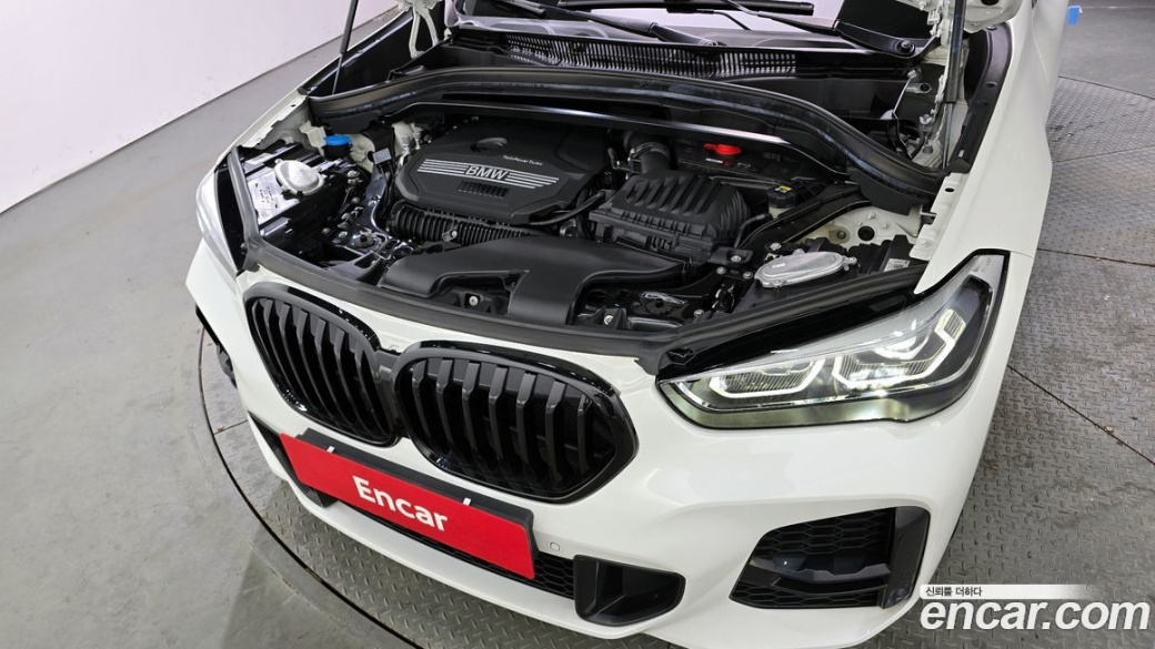 BMW X1 xDrive 20i M Sport, 2022