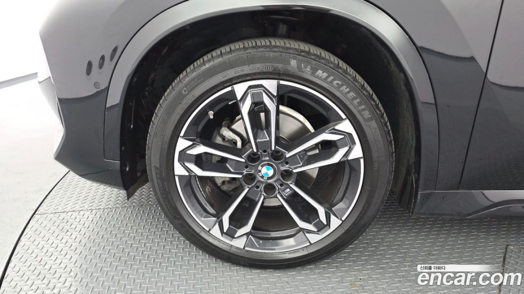 BMW X1 xDrive 20i M Sport, 2024