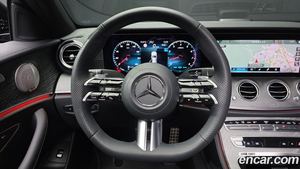 Mercedes-Benz E-Class E350 4MATIC AMG Line, 2023