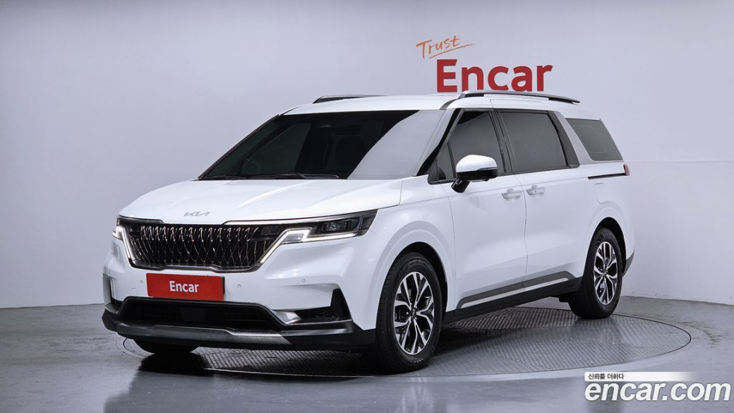Kia Carnival 9-Seater Signature, 2023