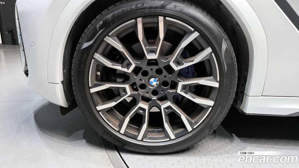 BMW X6 xDrive40i M Sport, 2025