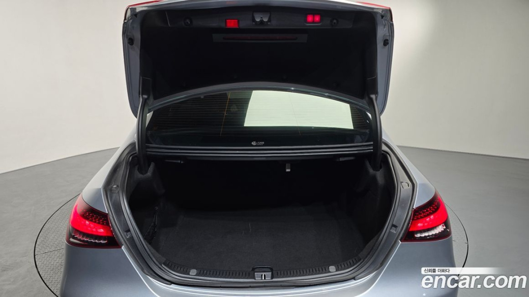 Mercedes-Benz E-Class E350 4MATIC AMG Line, 2022