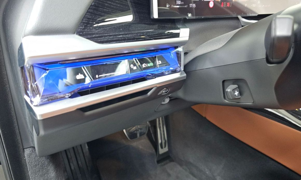 BMW 7-Series 740i xDrive M Sport, 2025