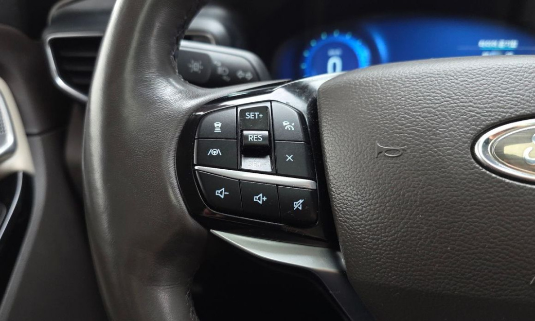Ford Explorer 3.0 Platinum 4WD, 2022
