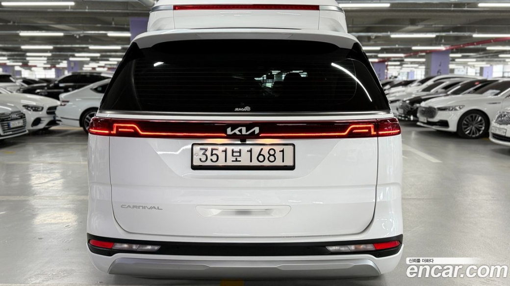 Kia Carnival 9-Seater Hi-Limousine, 2022