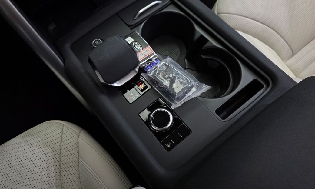 Land Rover Discovery D250 S, 2024