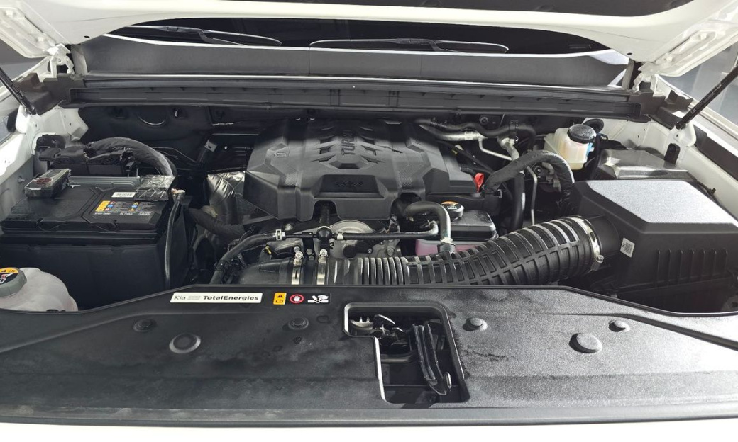 Kia Tasman 2.5T Gasoline 4WD, 2026