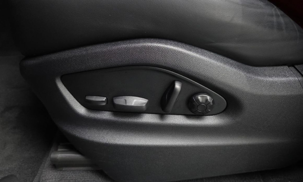 Porsche Cayenne 3.0, 2024