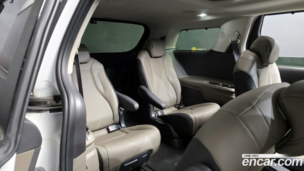 Kia Carnival 9-Seater Noblesse, 2024