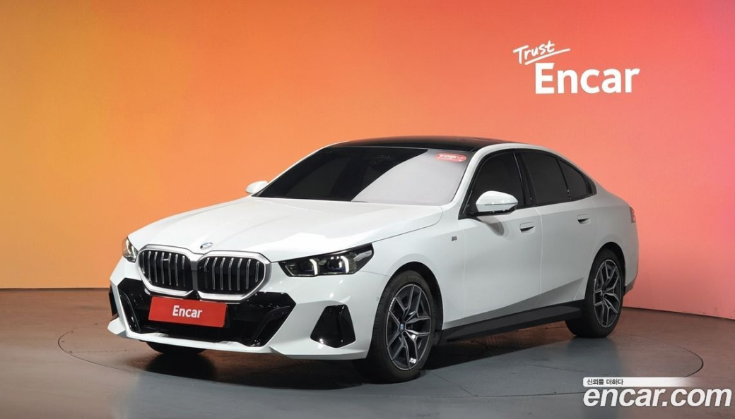 BMW 5-Series 520i M Sport, 2025