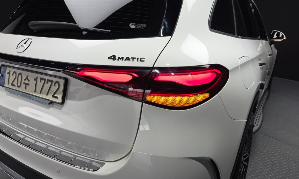 Mercedes-Benz GLC-Class GLC300 4MATIC AMG Line, 2024