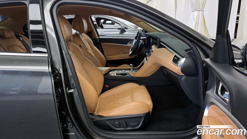 Genesis G70 Gasoline 2.0T 4WD, 2022