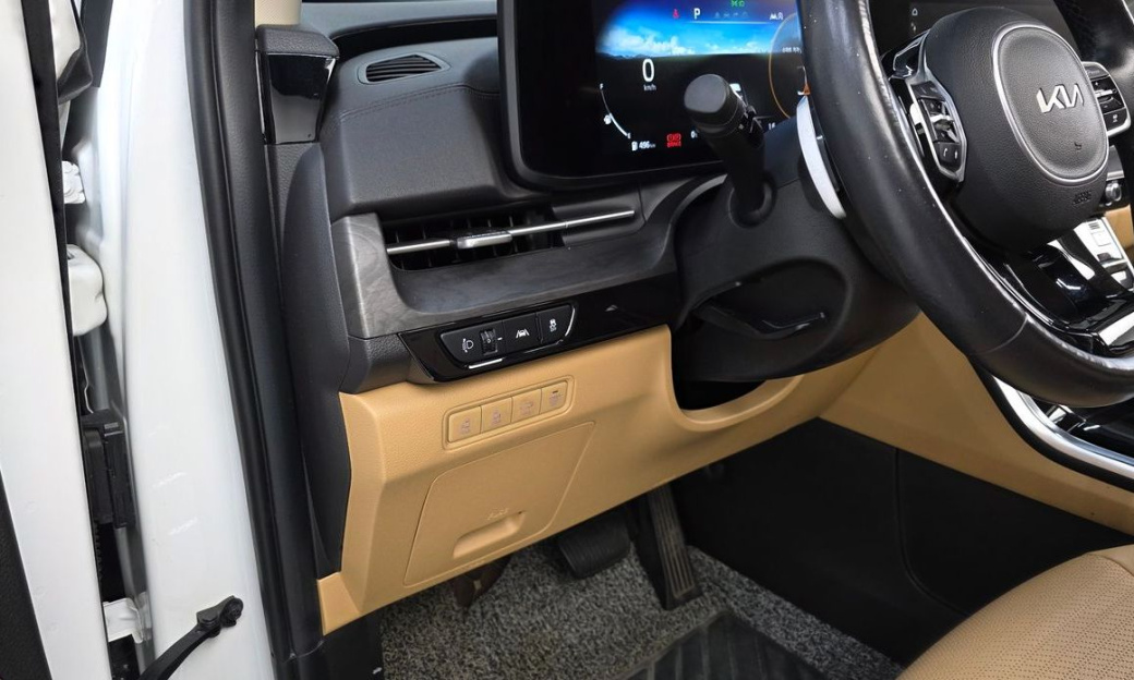 Kia Carnival 9-Seater Noblesse, 2023