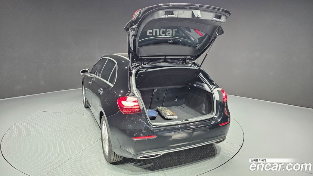 Mercedes-Benz A-Class A220 Hatchback, 2024