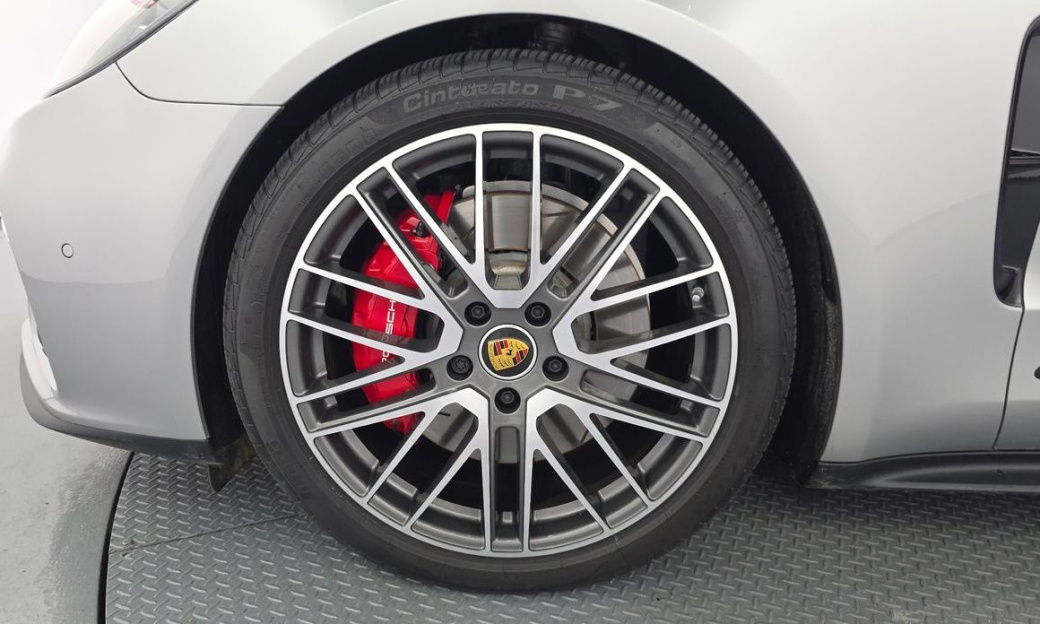 Porsche Panamera 4.0 GTS, 2024