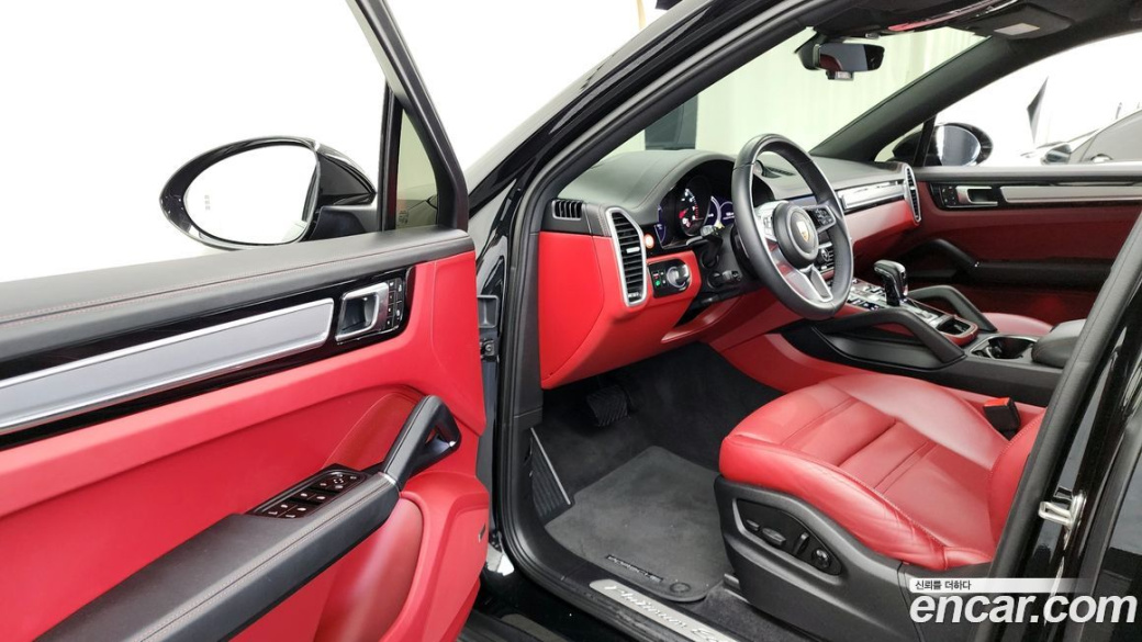 Porsche Cayenne 3.0 COUPE PLATINUM EDITION, 2023