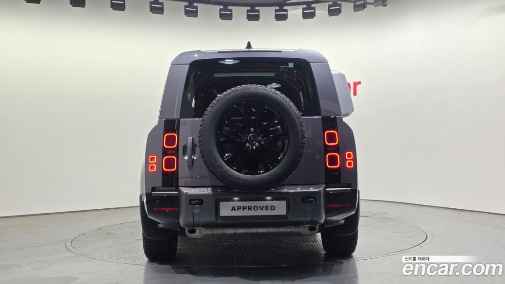 Land Rover Defender 130 P400 Outbound, 2024