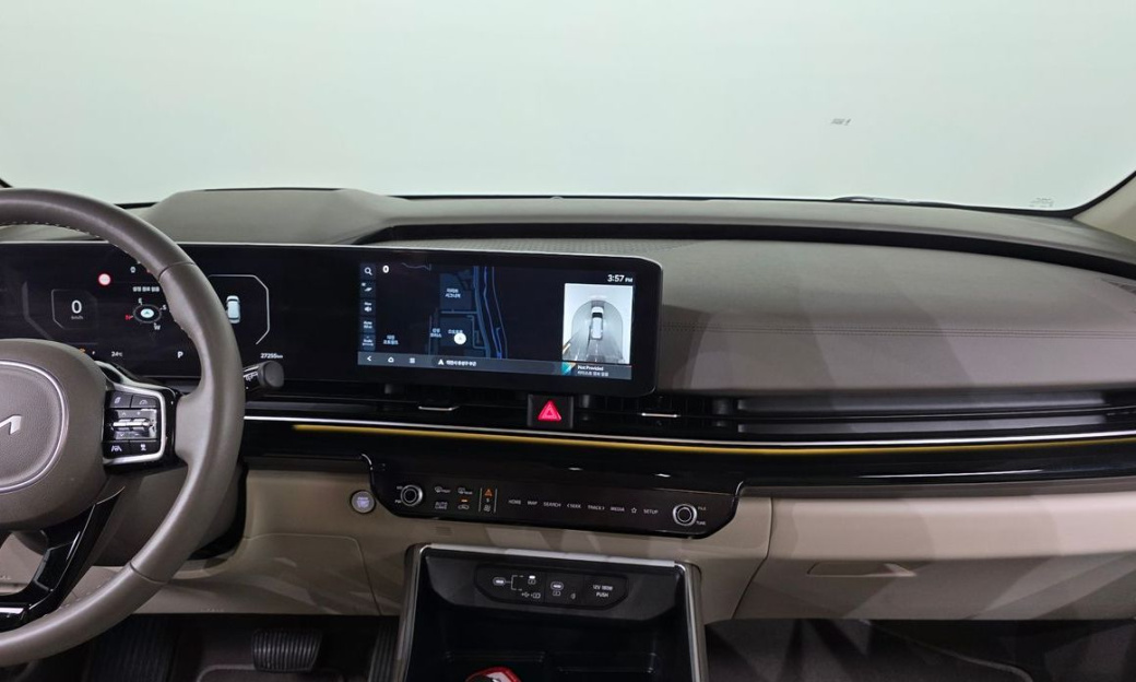 Kia Carnival 9-Seater Hi Limousine, 2025
