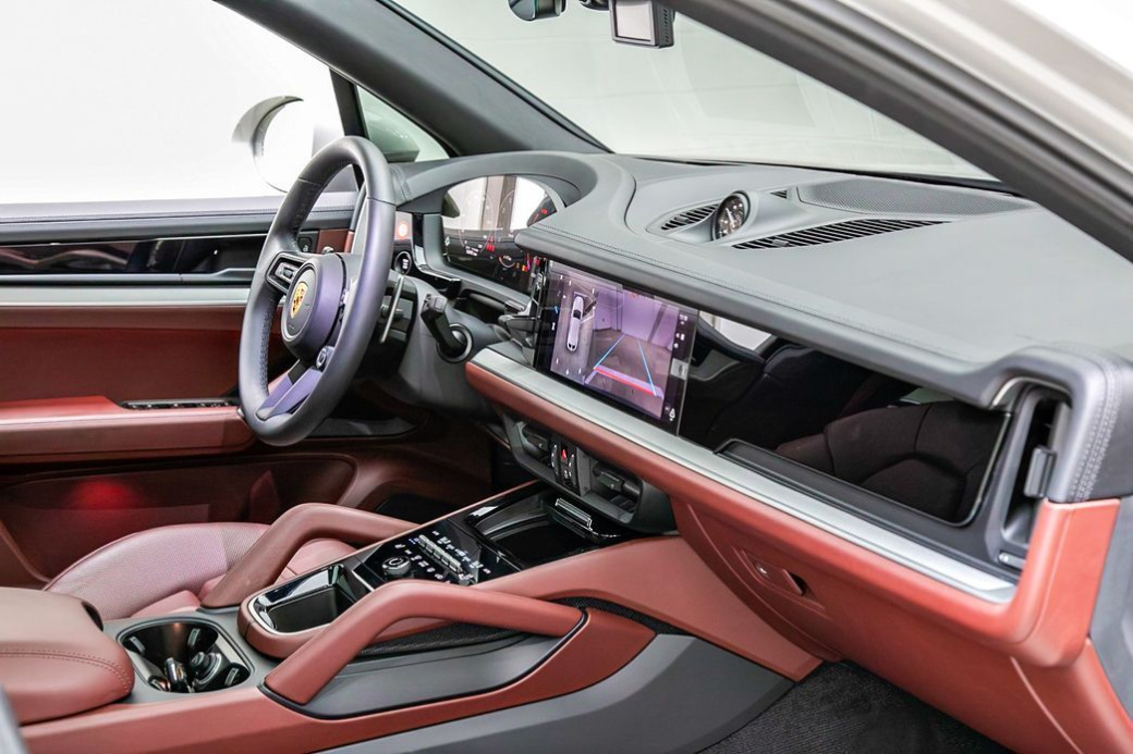 Porsche Cayenne 3.0, 2024