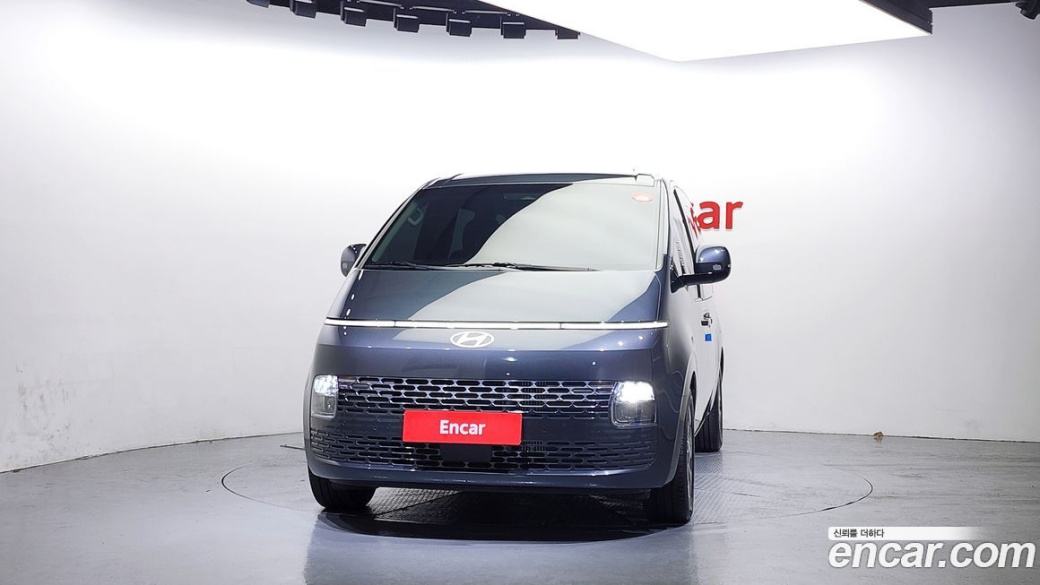 Hyundai Staria Tourer 9-Seater, 2025