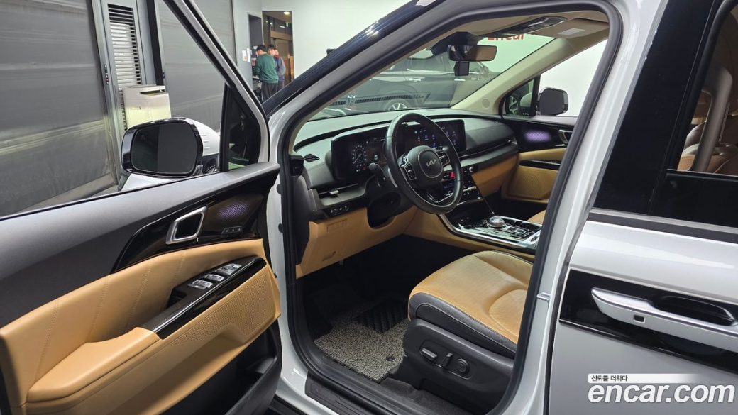 Kia Carnival 9-Seater Signature, 2023