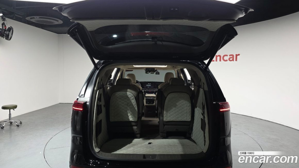 Kia Carnival 9-Seater Signature, 2022
