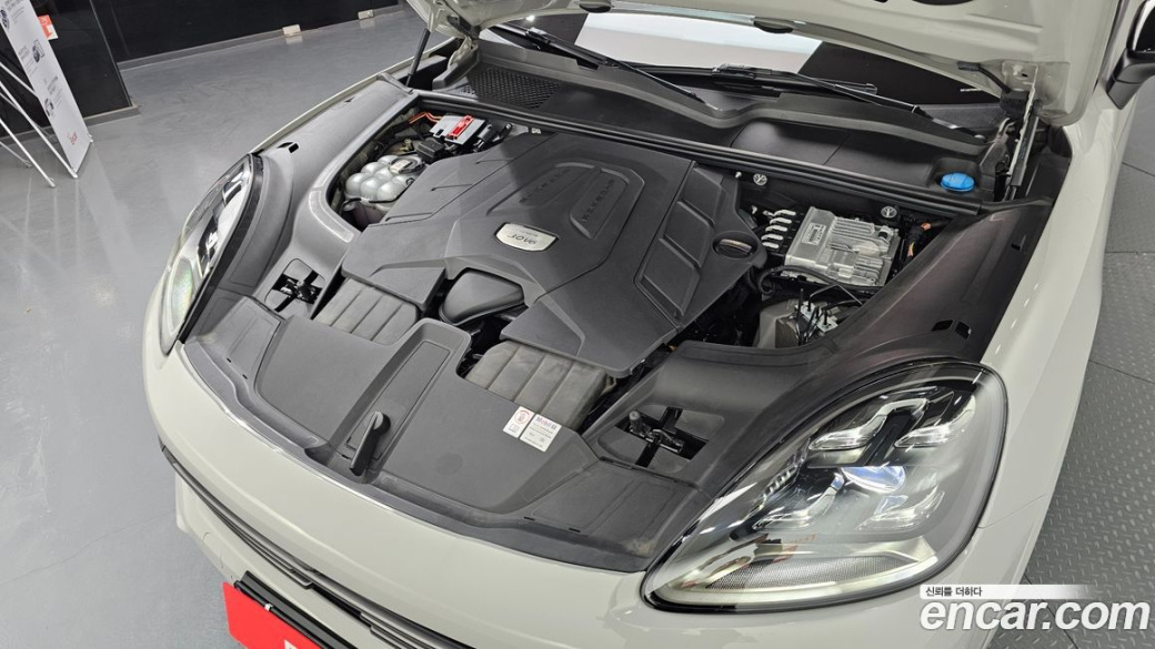 Porsche Cayenne 3.0 PLATINUM EDITION, 2023