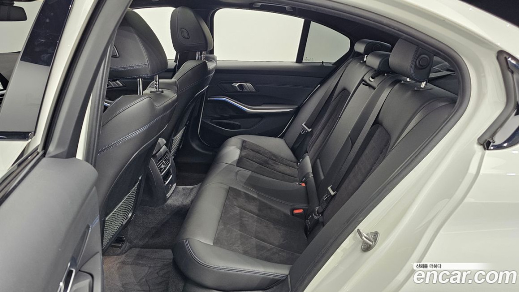 BMW 3-Series 320i M Sport, 2022