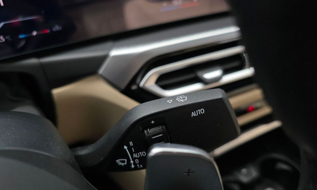 BMW 3-Series 320i M Sport, 2024