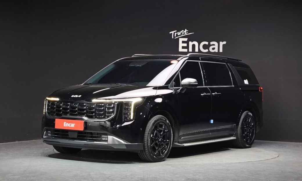 Kia Carnival 9-Seater Gravity, 2024