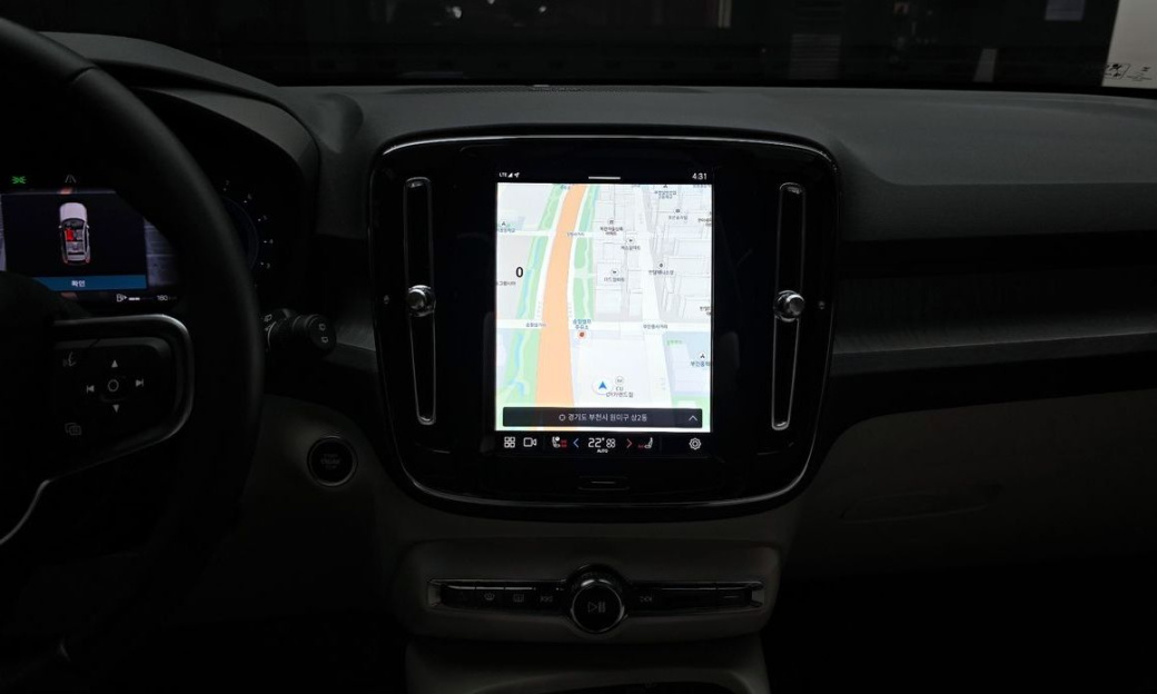 Volvo XC40 B4 Ultimate Bright, 2024