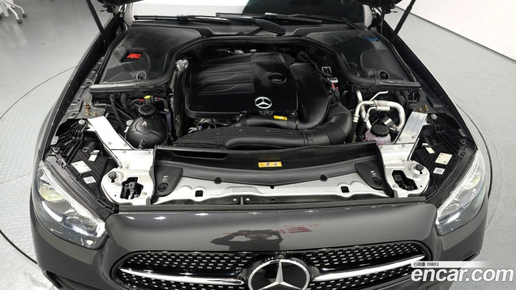 Mercedes-Benz E-Class E350 4MATIC AMG Line, 2022
