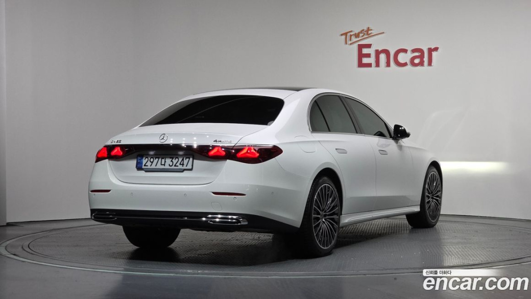 Mercedes-Benz E-Class E450 4MATIC Exclusive, 2024