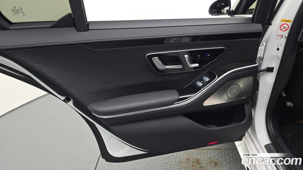Mercedes-Benz S-Class S500 4MATIC, 2024