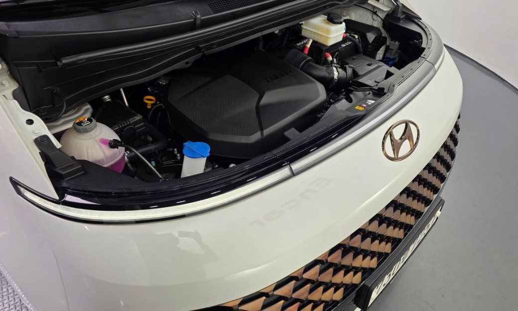 Hyundai Staria 2WD Camping Car, 2024