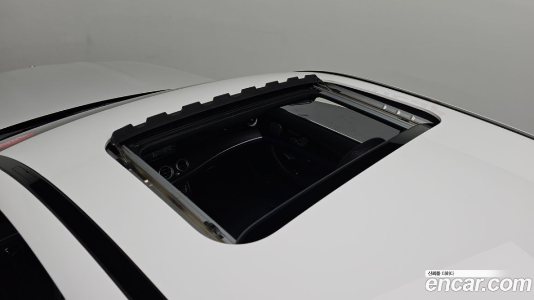 Mercedes-Benz E-Class E220d 4MATIC AMG Line, 2022