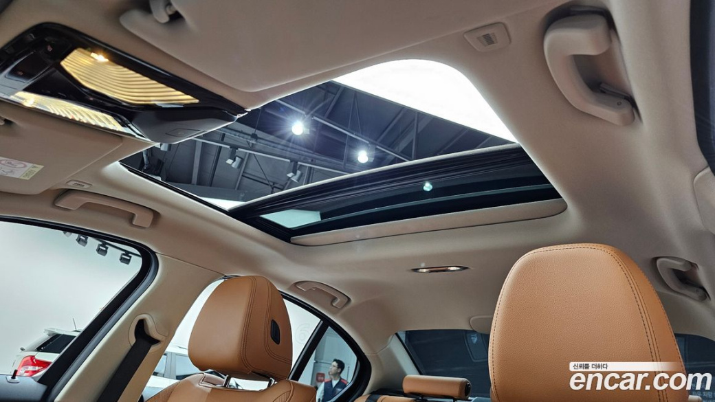 BMW 3-Series 320i, 2023