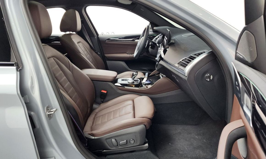 BMW X4 xDrive M40i, 2025