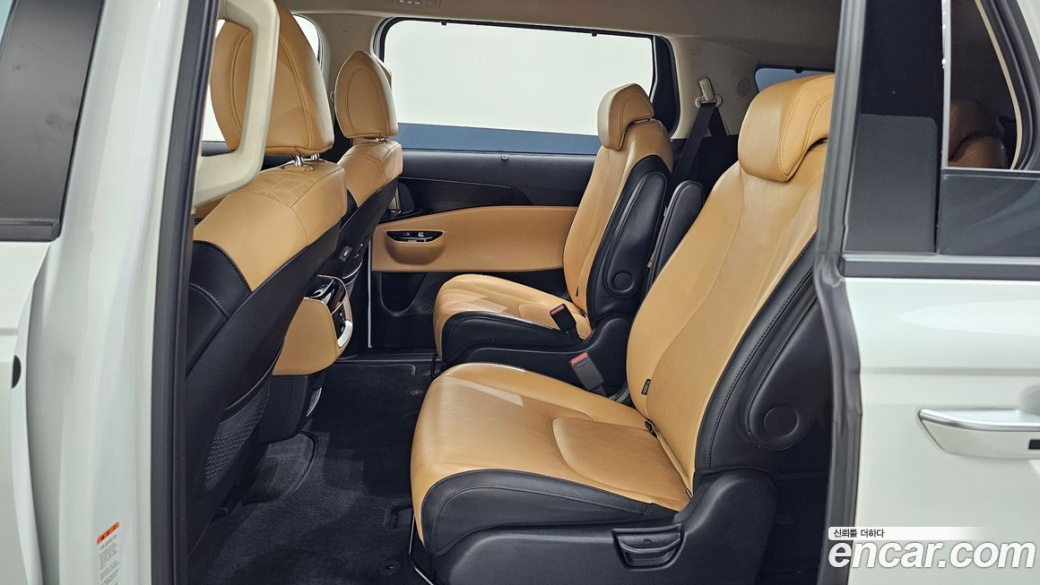 Kia Carnival 9-Seater Noblesse, 2023