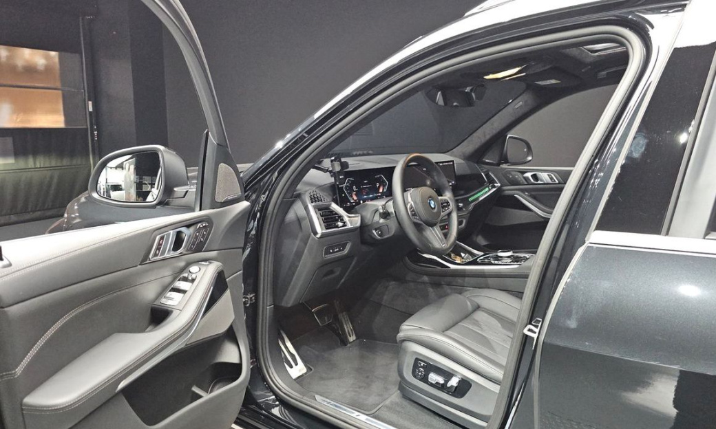 BMW X7 xDrive 40i M Sport 6STR, 2024